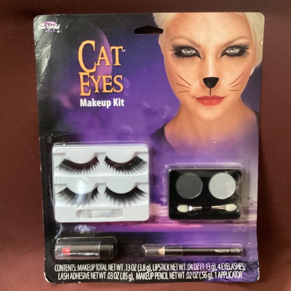 Halloween Cat Eyes Makeup Kit New